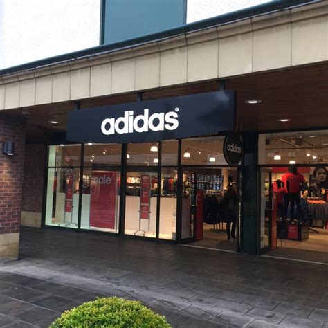 adidas outlet stockport.